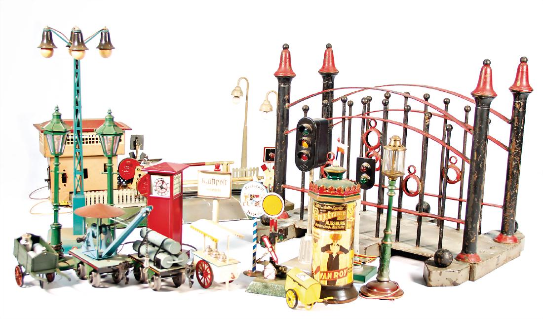 treasure chest, railway accessories, big bridge, (1 of 1)