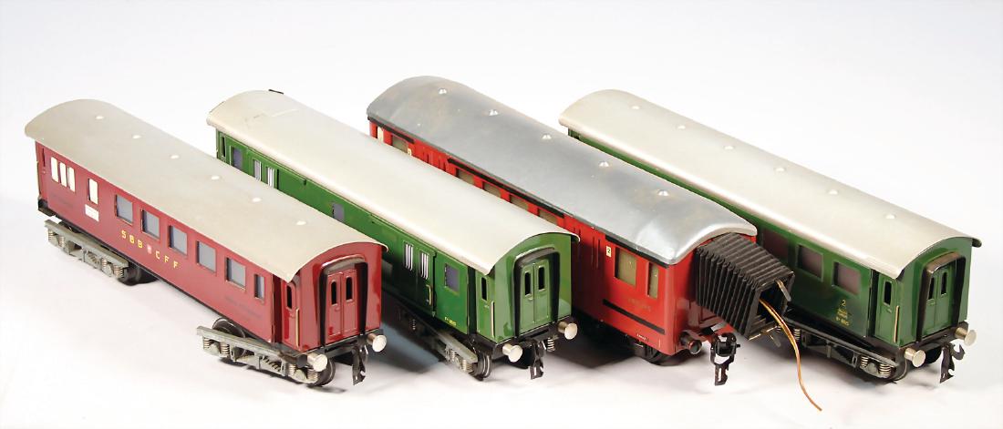 4 pieces, track 0, RESAL, Switzerland, 3 persons-, 1 (1 of 1)