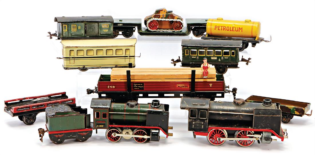 train mixed lot , track 0, small tow-tender-locomotive, (1 of 1)