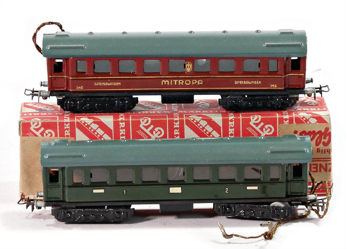 MÄRKLIN track 00, 3 pieces, 4-axled express train (1 of 1)