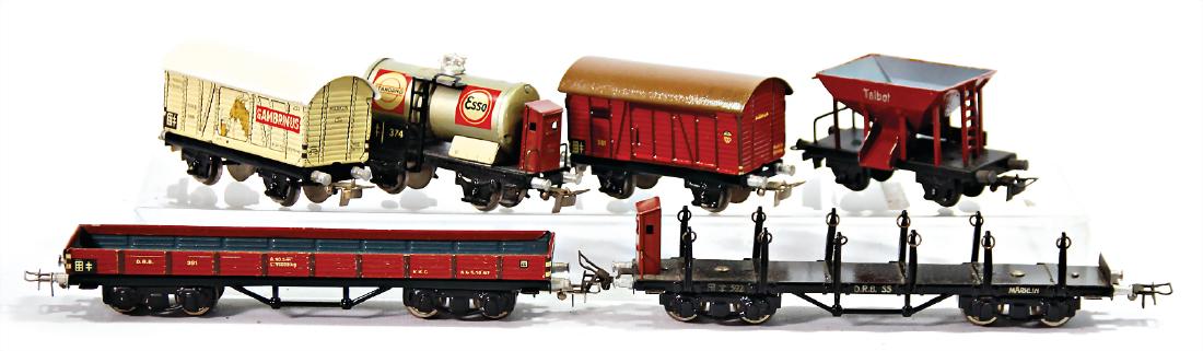 MÄRKLIN mixed lot of  track 00, freight waggon, sheet (1 of 1)