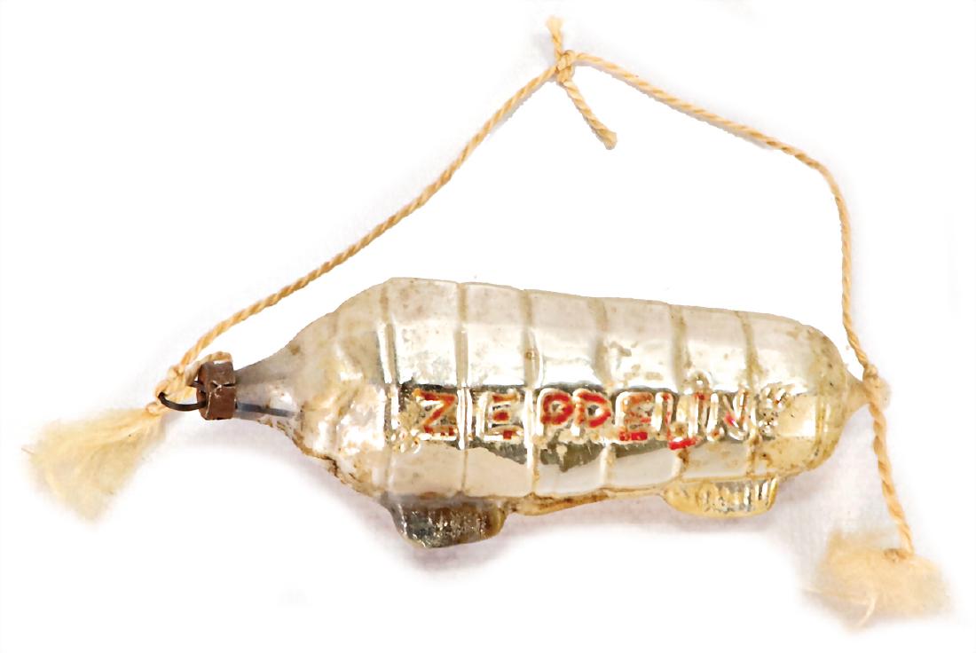 Christmas tree decoration, glass, zeppelin, 10 cm: Christmas tree decoration, glass, zeppelin, 10 cm German Description Christbaumschmuck, Glas, Zeppelin, 10 cm
