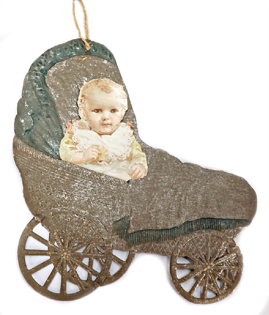 DRESDNER PAPPE Christmas tree decoration, cardboard,: DRESDNER PAPPE Christmas tree decoration, cardboard, pram with wafer picture, 15 cm German Description DRESDNER PAPPE Christbaumschmuck, Pappe, Kinderwagen mit Oblaten-Bild, 15 cm