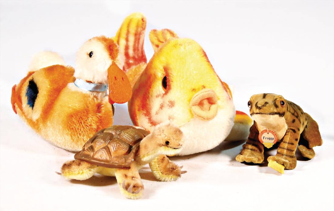 STEIFF 4 pieces, duck with button and  cloth tag label, (1 of 1)