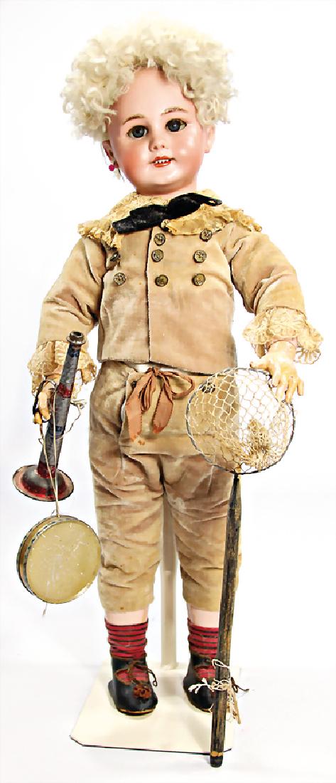 SIMON &, HALBIG FOR JUMEAU marked DEP, red stamp: SIMON &, HALBIG FOR JUMEAU marked DEP, red stamp Tête-Jumeau, 56 cm, socket head, blue sleepy eyes, opened mouth, upper teeth, dimple at chin, pierced ears, French jointed body, pelt wig, color d