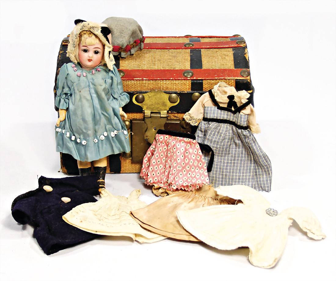 bisque porcelain head doll, 17.5 cm, socket head, brown: bisque porcelain head doll, 17.5 cm, socket head, brown sleepy eyes, opened mouth, upper teeth, standing mass body with modelled shoes and up-painted socks, original mohair wig, losing, with Tro