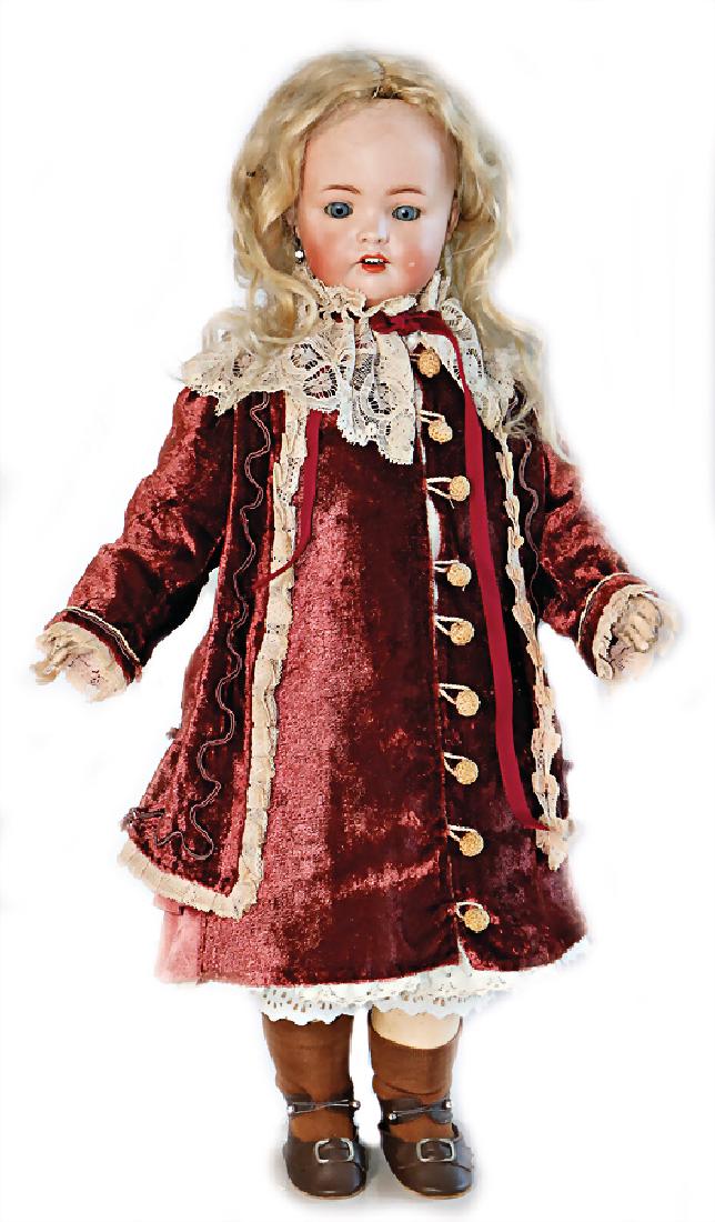 SIMON & HALBIG 607, bisque porcelain socket head,: SIMON & HALBIG 607, bisque porcelain socket head, blue sleepy eyes, opened mouth, line of upper teeth, eyes not realy fix, pierced ears, 1 earring is missing, slight abrasion at the left cheek, jo