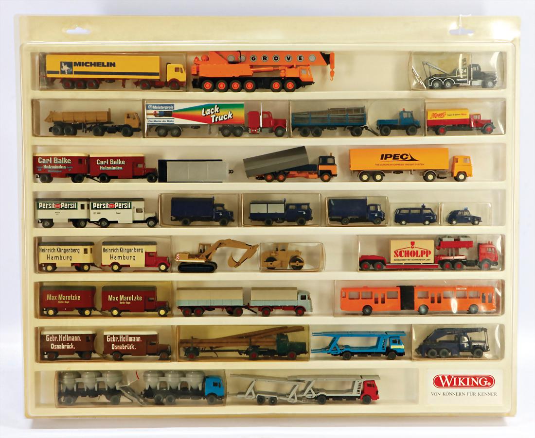 meist WIKING Konv. ca. 25 Artikel, diverse: meist WIKING Konv. ca. 25 Artikel, diverse Automobil-Hersteller, LKW, Busse, Bagger, neuw. Zust. German Description meist WIKING Konv. ca. 25 Artikel, diverse Automobil-Hersteller, LKW, Busse, Bagger,
