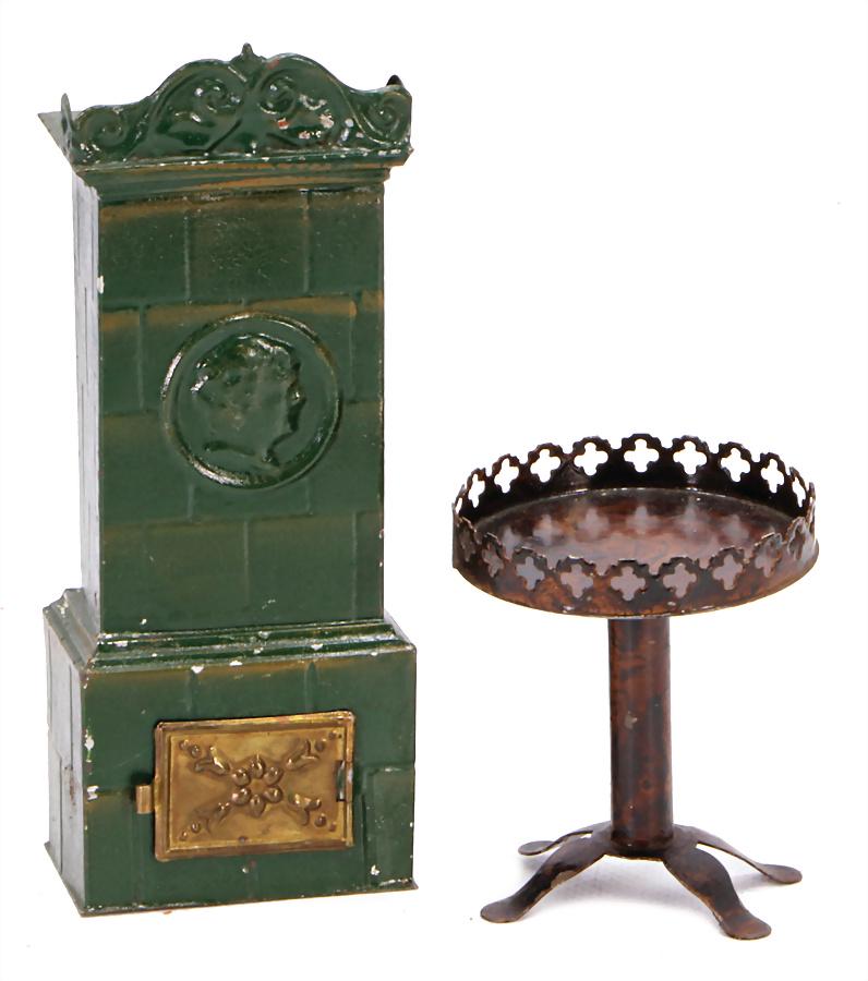 mixed lot ot dollhouse accessories made of sheet metal: (1 of 1)