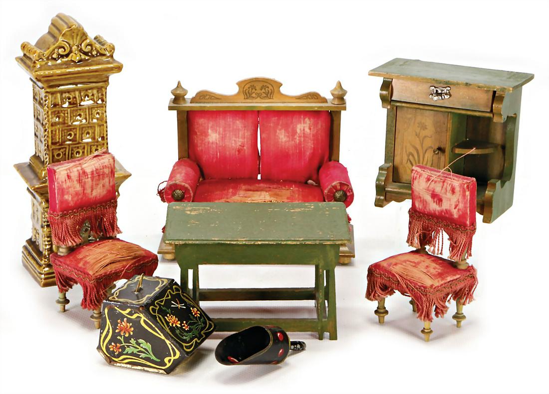mixed lot of dollhouse furniture, art nouveau, sofa,: mixed lot of dollhouse furniture, art nouveau, sofa, height: 12 cm, 2 armchairs, table, chest of drawers, silk is caused of old age stronger worn, with 1 stove, ceramic, 1 coal container with shovel G