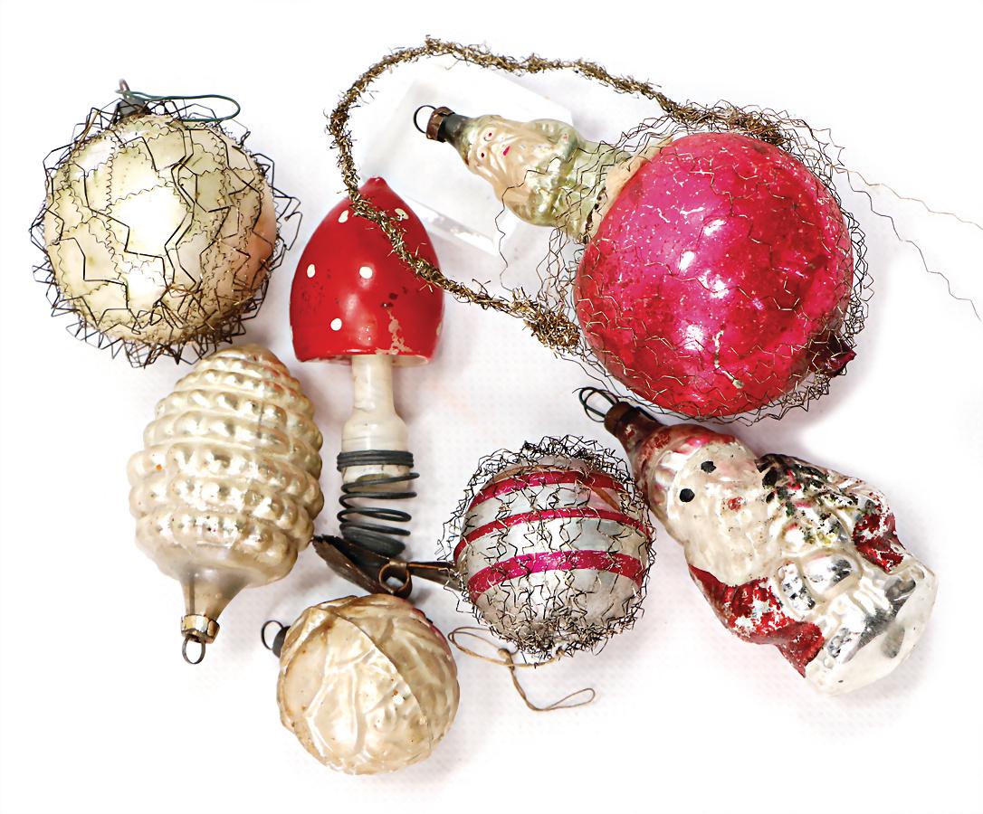 mixed lot of  Christmas tree decoration, leonic wires, (1 of 1)
