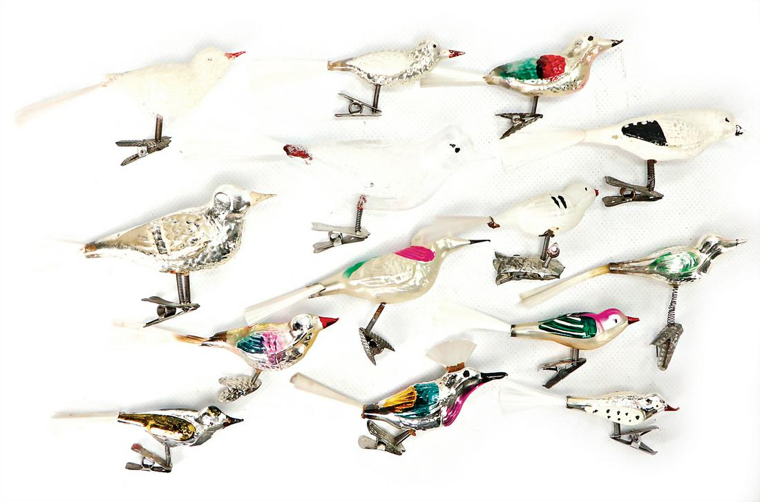 Christmas tree decoration, glass, birds with clamps, 15: Christmas tree decoration, glass, birds with clamps, 15 pieces, milk and mirror glass German Description Christbaumschmuck, Glas, Vögel mit Klammern, 15 Teile, Milch- u. Spiegelglas