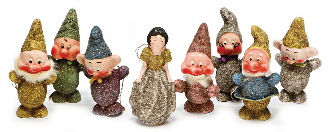 candy container, papier mâché with glimmer,: candy container, papier mâché with glimmer, little Snow-White and the 7 dwarfes, height of the dwarfes: 14 cm, in box, very good condition, decorative German Description Candy-Container,