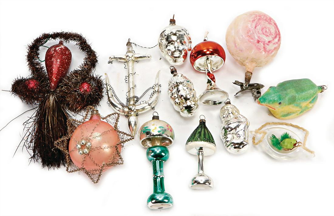mixed lot of Christmas tree decoration, 2 pieces,: mixed lot of Christmas tree decoration, 2 pieces, mirror glass and frosted glass, partially leonic wires, 1 part with clamp, older and more recent German Description Konv. Weihnachtsschmuck, 2 T