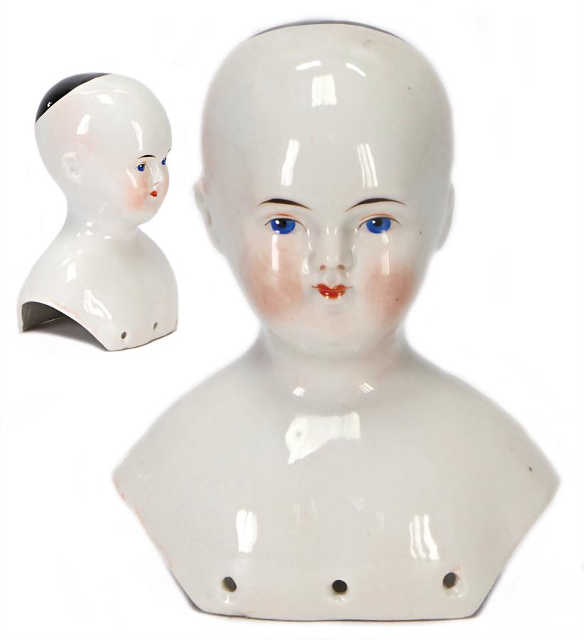 enameled shoulder headed doll, China-Head, 14 cm,: enameled shoulder headed doll, China-Head, 14 cm, painted eyes, closed mouth, without wig German Description Glasierter Brustblattkopf, China-Head, 14 cm, gemalte Augen, geschl. Mund, ohne Perücke
