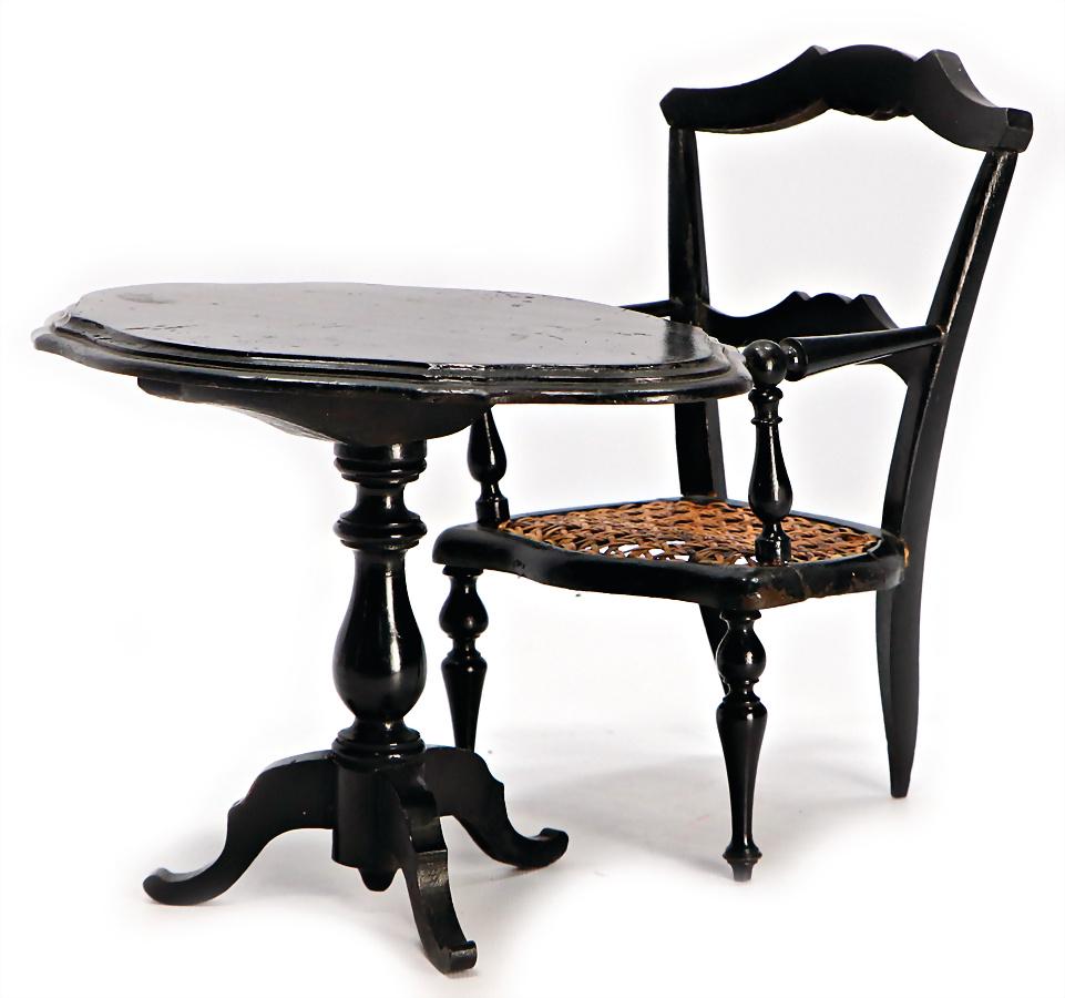 2 pieces, doll decoration, table, height: 19.5 cm, with (1 of 1)