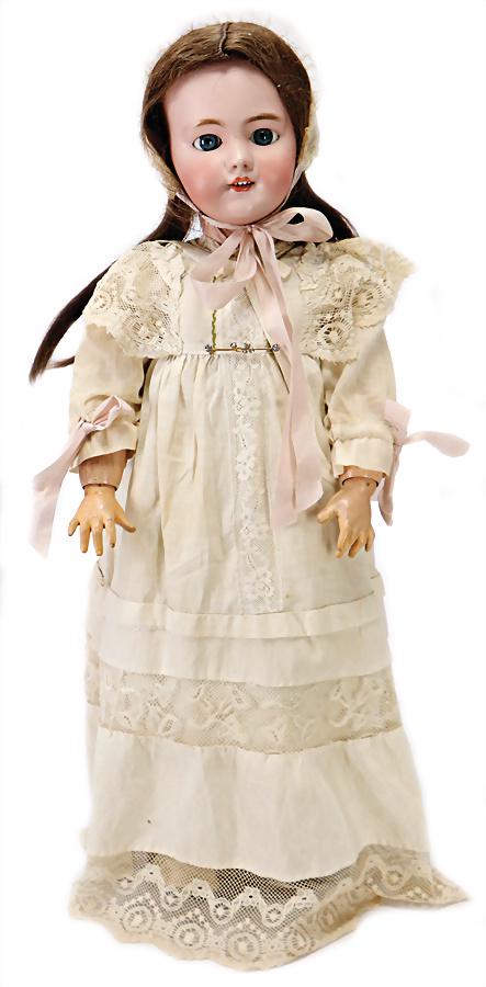 SIMON & HALBIG FOR JUMEAU marked DEP 9, 54 cm,: SIMON & HALBIG FOR JUMEAU marked DEP 9, 54 cm, French jointed body, with greeting hand, hands and tiptoes are restored, clothes old or sewed of old fabric, real hair wig German Description SIMON &