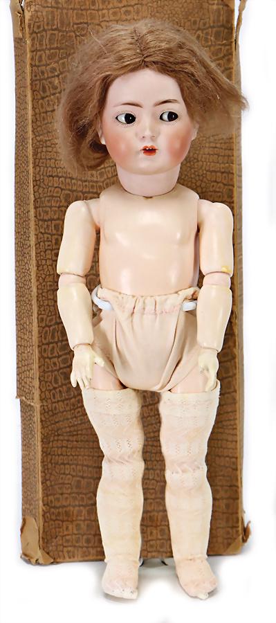 K&R 117N, bisque porcelain character doll, 49 cm,: K&R 117N, bisque porcelain character doll, 49 cm, brown impish eyes, opened mouth, upper teeth, Toddler body with pulled up knee joints, original mohair wig, very nice original condition, in origi
