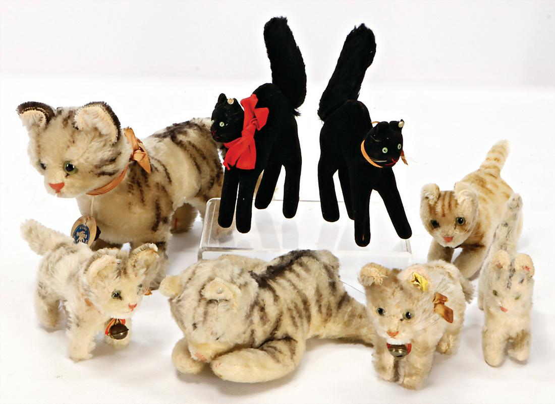 STEIFF Konv. 8 Katzen, bespielt, darunter 3x Tabby, 2x (1 of 1)
