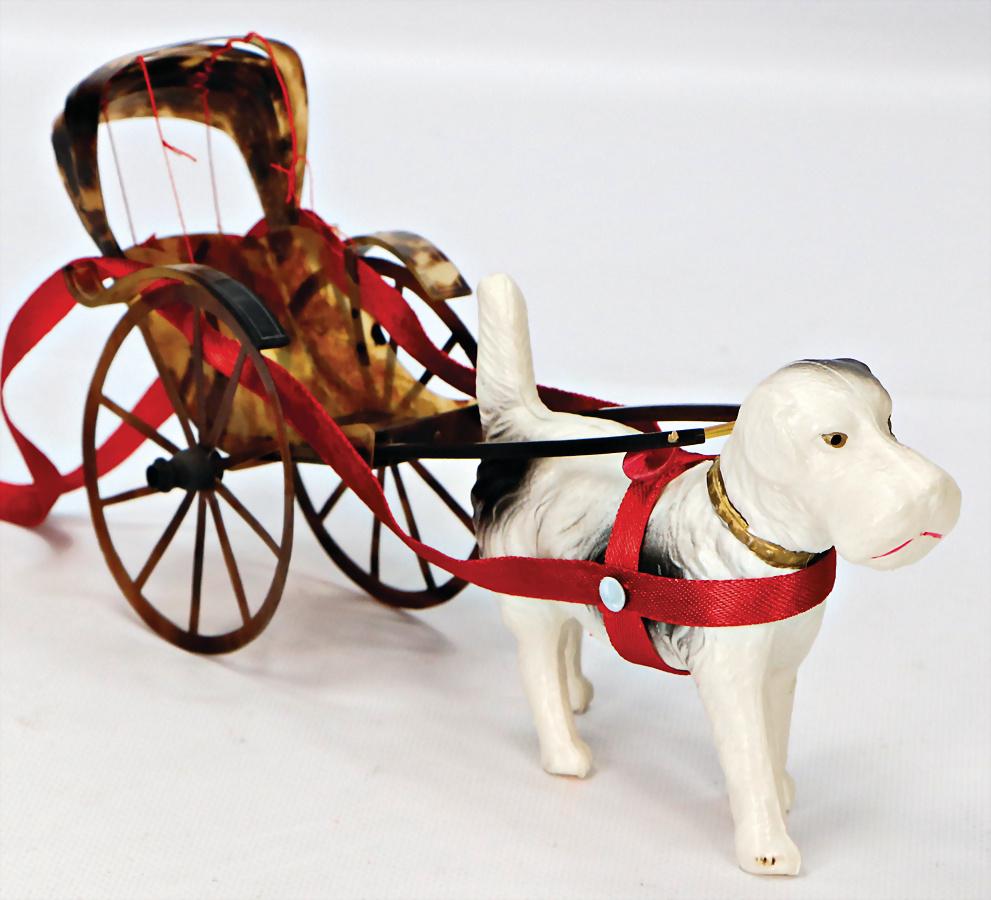 Celluloid Rikscha mit Hund, wohl Japan, H: 13 cm: Celluloid Rikscha mit Hund, wohl Japan, H: 13 cm German Description Celluloid Rikscha mit Hund, wohl Japan, H: 13 cm