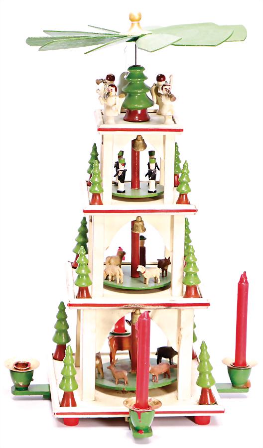 ERZGEBIRGE Weihnachtspyramide, H: 42 cm, mit Figuren, 1: ERZGEBIRGE Weihnachtspyramide, H: 42 cm, mit Figuren, 1 paar kl. Teile fehlen, Holz, farbig gefasst German Description ERZGEBIRGE Weihnachtspyramide, H: 42 cm, mit Figuren, 1 paar kl. Teile fehlen, Ho