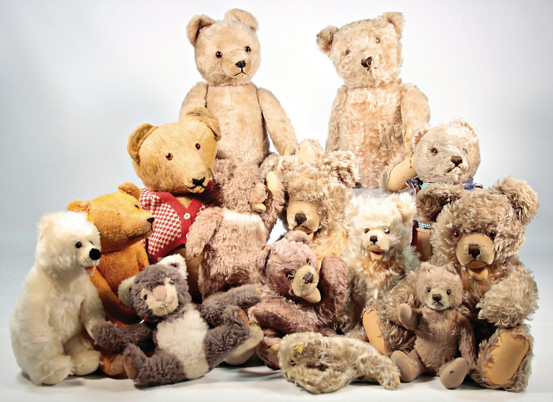 15 Teile, HERMANN, STEIFF, u.a., untersch. Gr.,: 15 Teile, HERMANN, STEIFF, u.a., untersch. Gr., bespielt, 1 Zotty ohne Augen German Description 15 Teile, HERMANN, STEIFF, u.a., untersch. Gr., bespielt, 1 Zotty ohne Augen