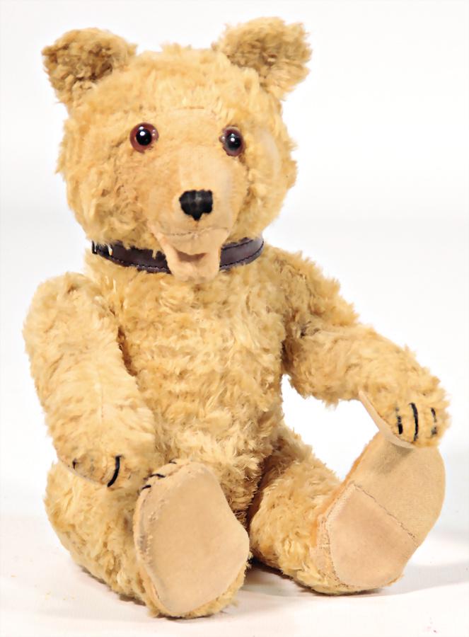 STEIFF Teddy-Baby, Seidenplüsch, ohne Knopf, bespielt,: STEIFF Teddy-Baby, Seidenplüsch, ohne Knopf, bespielt, 1 Tatze 1 Stück übernäht, 28 cm German Description STEIFF Teddy-Baby, Seidenplüsch, ohne Knopf, bespielt, 1 Tatze 1 Stück übernäht, 28 cm