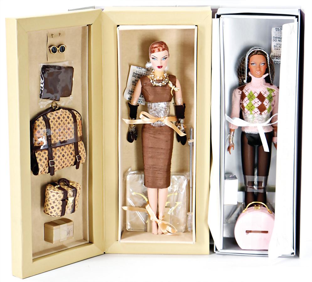 2x Jason Wu, limited Edition, Dressed Dolls, beide: 2x Jason Wu, limited Edition, Dressed Dolls, beide unbespielt, im Orig.-Kart., ?Traveller by Nature?, ?Traffic Language? German Description 2x Jason Wu, limited Edition, Dressed Dolls, beide unbespiel
