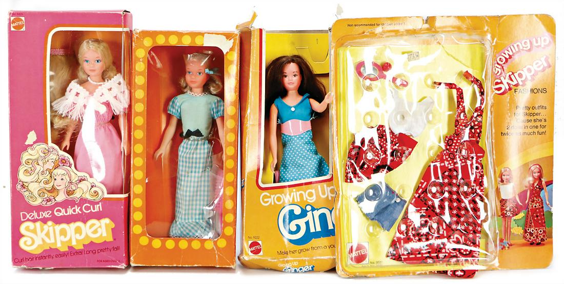 MATTEL 2x Quick Curl, Skipper, unbespielt im: MATTEL 2x Quick Curl, Skipper, unbespielt im Orig.-Kart., Kart. etwas verschlissen, 1x Growing Up Ginger, bespielt, Orig.-Kart. verschlissen German Description MATTEL 2x Quick Curl, Skipper, unbespiel