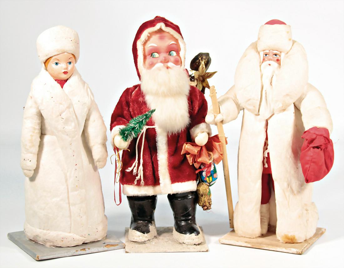 Konv. 3-tlg., Väterchen Frost, mit Frau, Russland,: Konv. 3-tlg., Väterchen Frost, mit Frau, Russland, Wattefigur, 36 cm, 1 Weihnachtsmann, Papiermaché, 35 cm German Description Konv. 3-tlg., Väterchen Frost, mit Frau, Russland, Wattefigur, 36 cm, 1