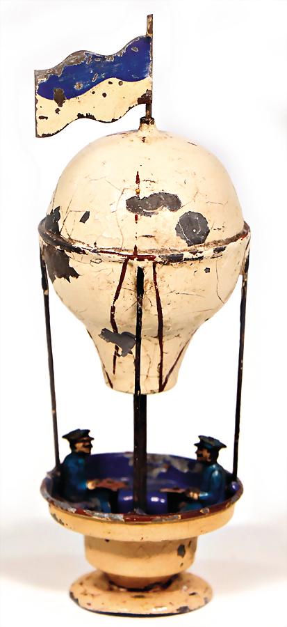 LEHMANN balloon with 2 figures, sheet metal, (1 of 1)