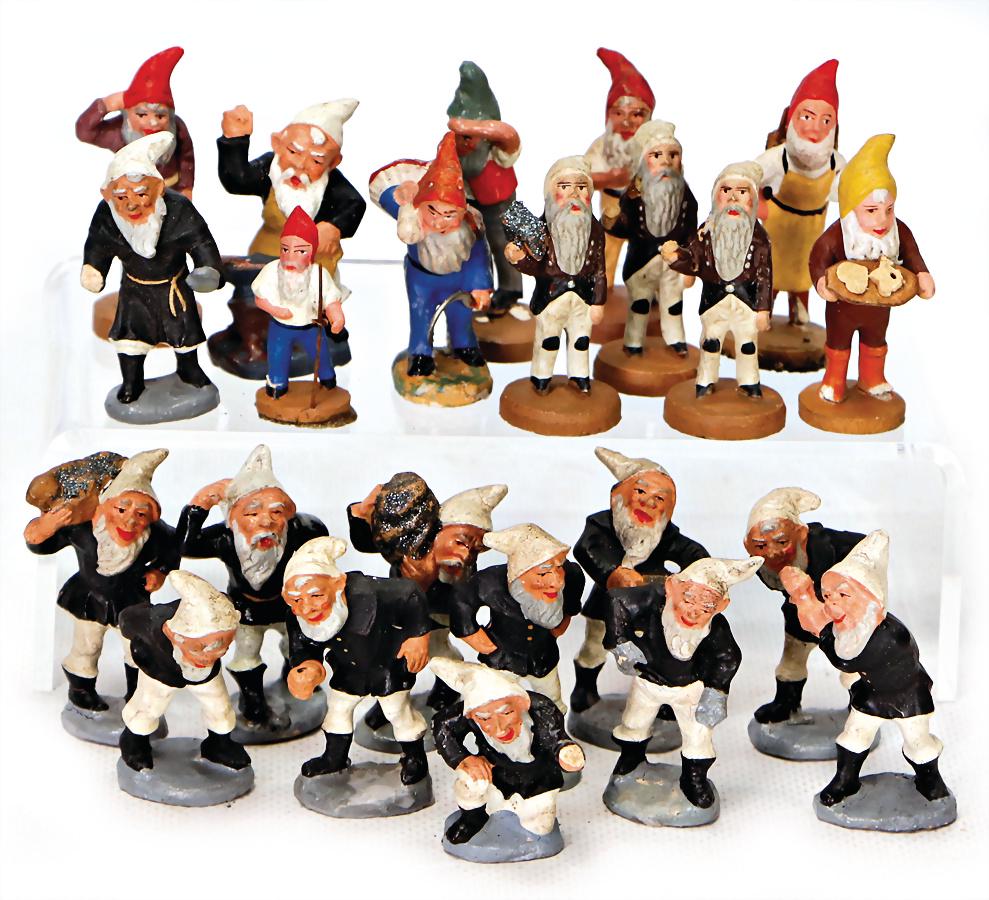 mixed lot with 23 pieces, dwarfes, mass, 4-5.5 cm,: mixed lot with 23 pieces, dwarfes, mass, 4-5.5 cm, unusual, mostly good condition, for a toy shop or for a front garden of a big dollhouse German Description Konv. 23 Teile, Zwerge, Masse, 4-5,5 cm, a