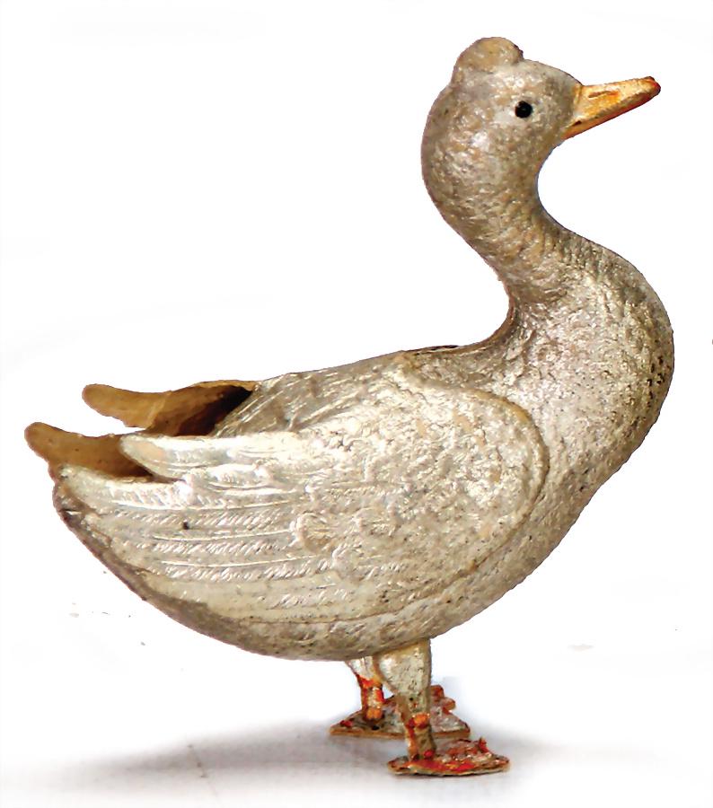 DRESDEN CARDBOARD Christmas tree decoration, duck, 7 cm: DRESDEN CARDBOARD Christmas tree decoration, duck, 7 cm German Description DRESDNER PAPPE Christbaumschmuck, Ente, 7 cm