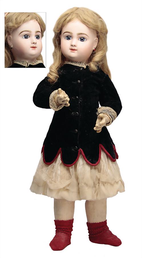 BEBE MASCOTTE French Bébé, bisque porcelain socket (1 of 2)