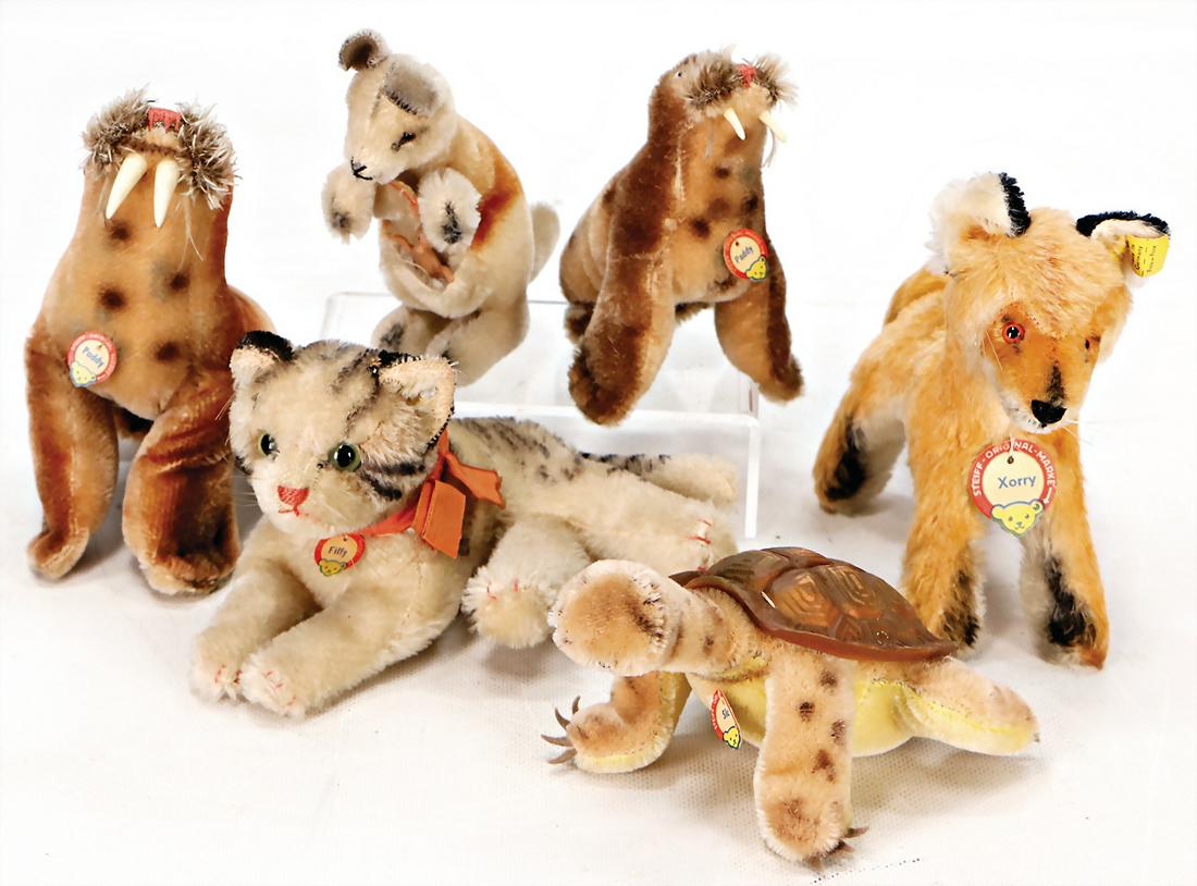 STEIFF Konv. 6 Plüschtiere, bespielt, darunter Xorry, (1 of 1)