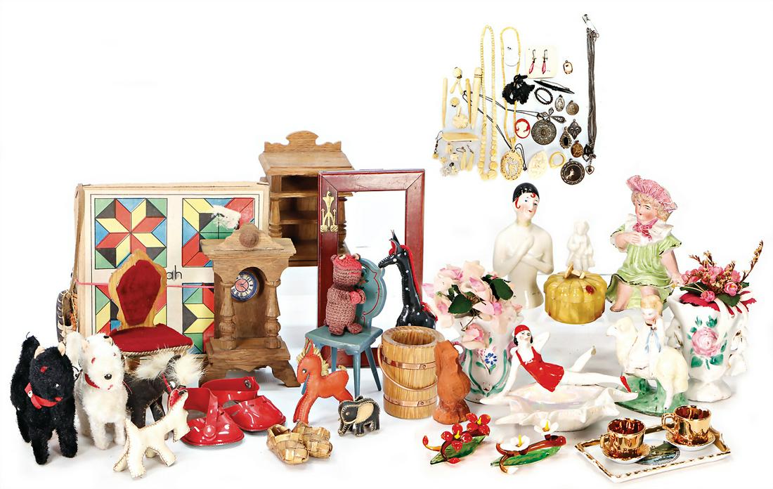 Konv. Puppenstuben-Ausschmückungsteile, Standuhr,: Konv. Puppenstuben-Ausschmückungsteile, Standuhr, Stuhl, Porzellan-Figuren, Vasen, Kleinteile