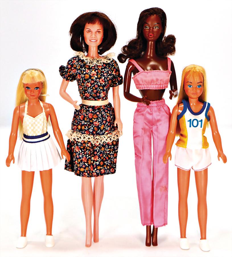 MATTEL Konv. Barbie, 80er Jahre, Chantal Goya, Zust.: MATTEL Konv. Barbie, 80er Jahre, Chantal Goya, Zust. 1-2, Kissing Christine, sowie 2x Skipper, 1 T-Shirt ergänzt, Zust. 2