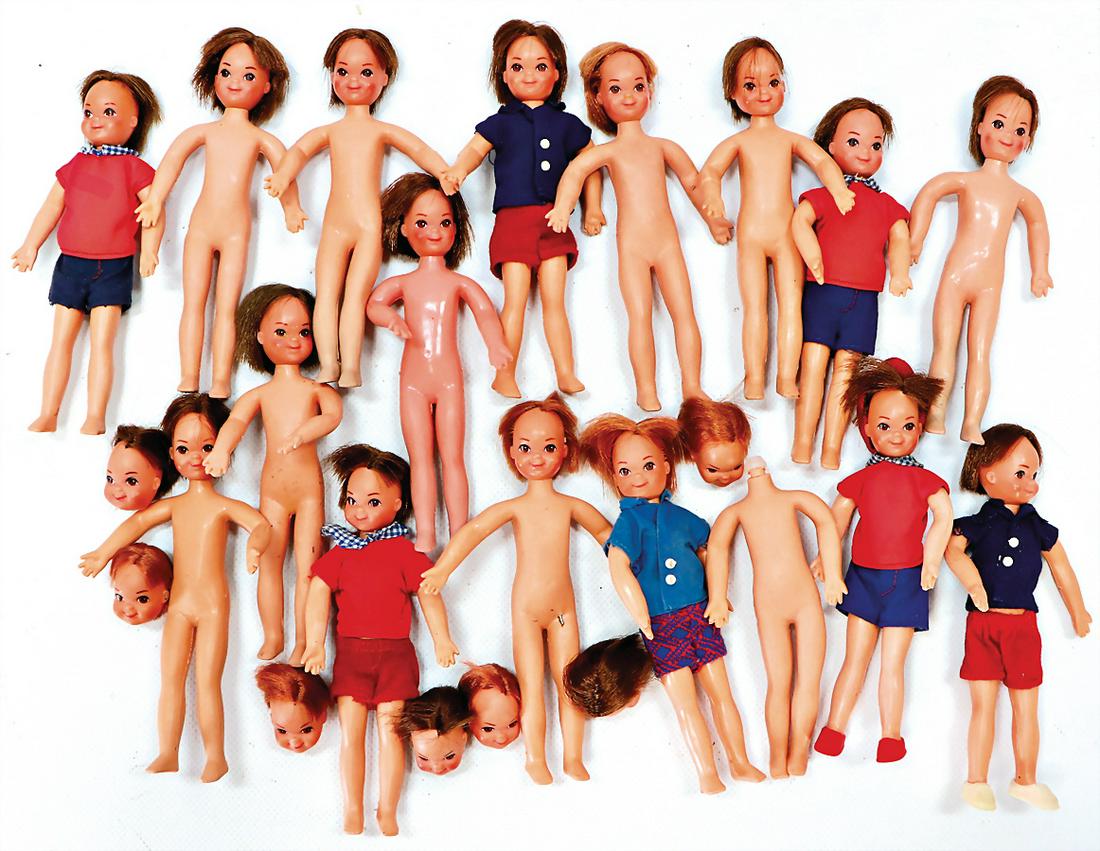 MATTEL Konv. Barbie, bespielt - gut, dazu einige Köpfe: MATTEL Konv. Barbie, bespielt - gut, dazu einige Köpfe einzeln