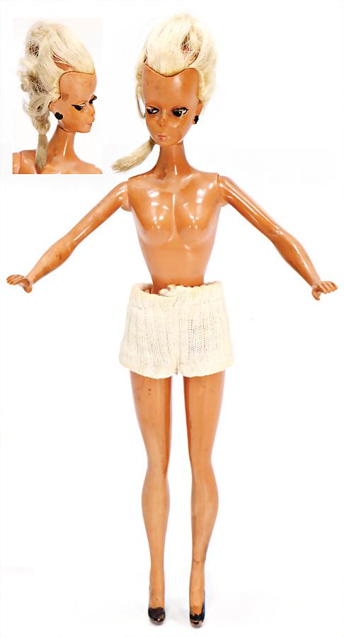 Bild Lilli, 19 cm, kl. Version, Schulter unschön: Bild Lilli, 19 cm, kl. Version, Schulter unschön geklebt, Finger weggebrochen, 1 Daumen weggebrochen, 1 Fuß geklebt, bespielt