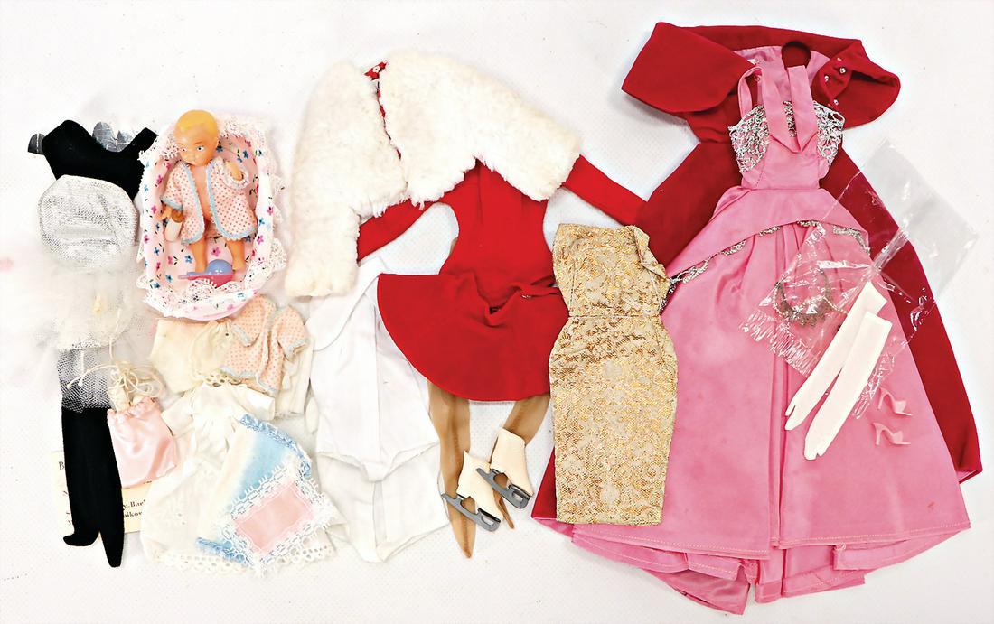 MATTEL Konv. Barbie Outfits, meist nicht kompl., oder (1 of 1)