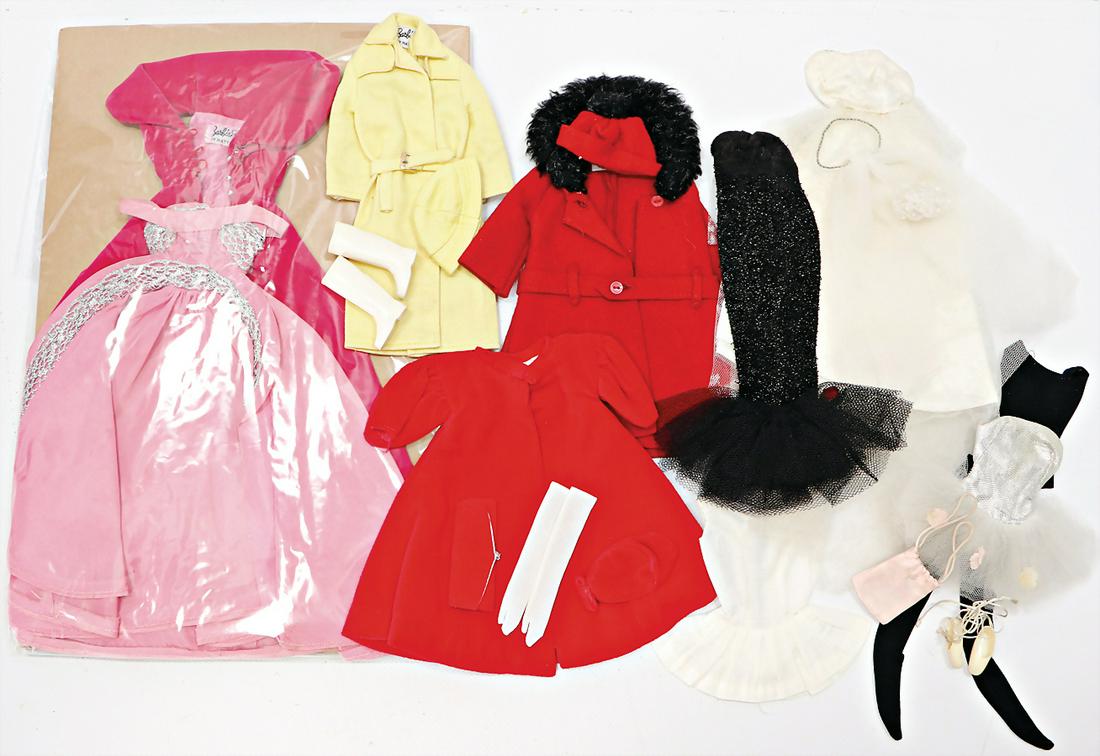MATTEL Konv. Barbie Outfits, meist nicht kompl., oder (1 of 1)