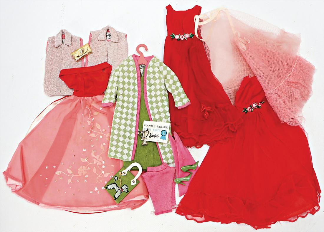 MATTEL Konv. Barbie Outfits, Einzelteile oder nicht (1 of 1)