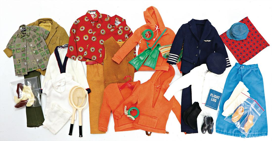 MATTEL Ken, Konv. Outfits, darunter # 777, Ken in: MATTEL Ken, Konv. Outfits, darunter # 777, Ken in Holland, # 779, American Airlines Captain, Skin Diver, # 1406, meist nicht kompl., reichh., meist guter Zust., Ende 60er Jahre / Anfang 70er Jahre