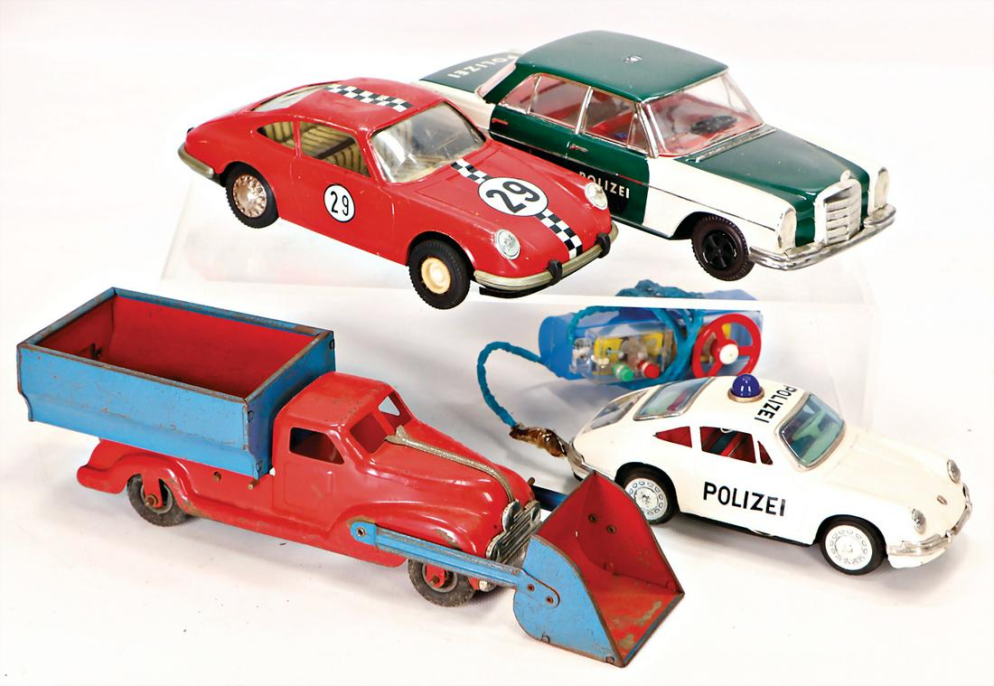 Konv. Blechspielzeug, HUKI Mercedes, Friktionsantrieb, (1 of 1)