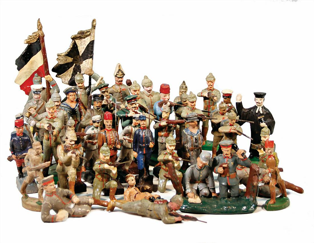 mixed lot of  mass figures, not marked, early, 7-11 cm, (1 of 1)