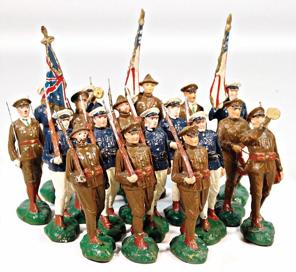 TRICO Japan, rare mass figures, 13.5 cm, marching, (1 of 1)