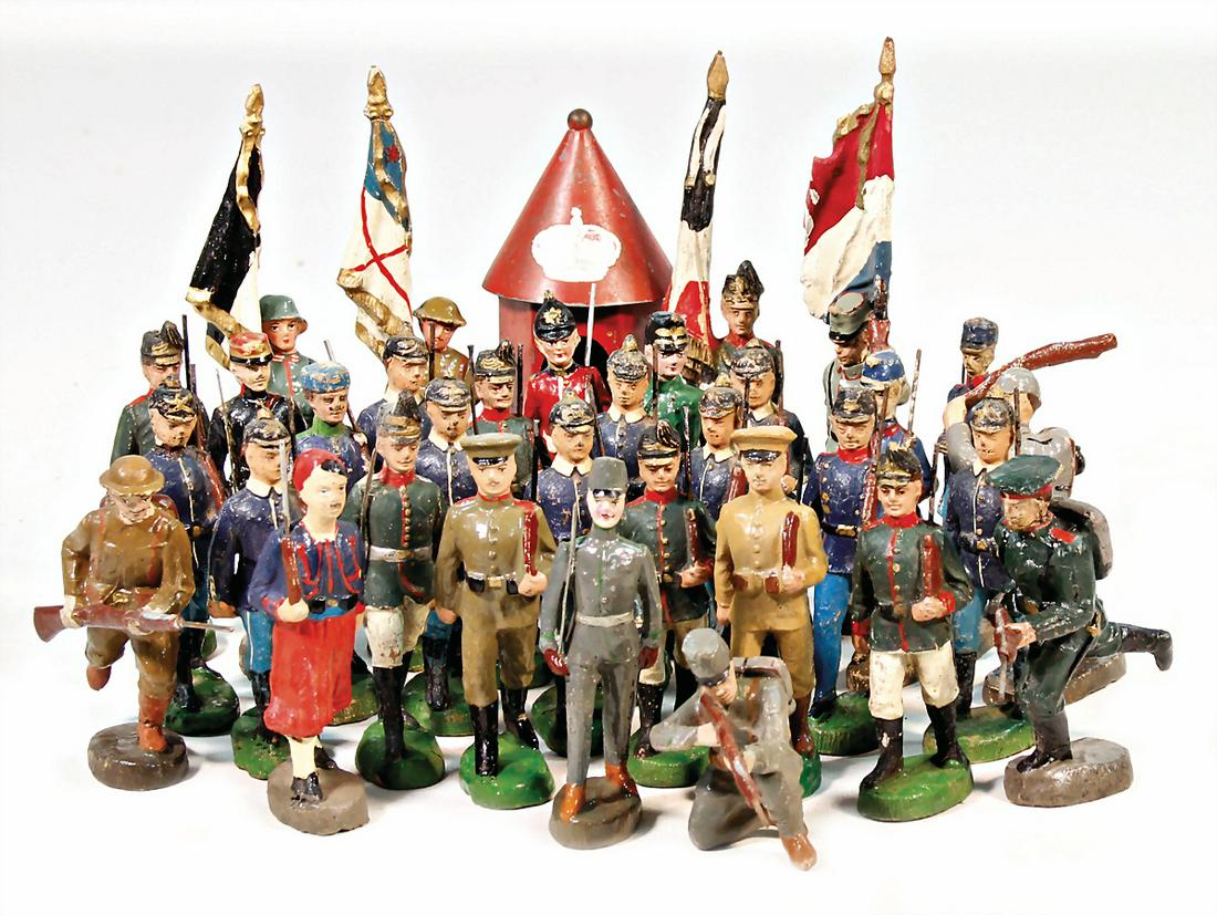 ELASTOLIN mass, 10-10.5 cm, First World War, different (1 of 1)