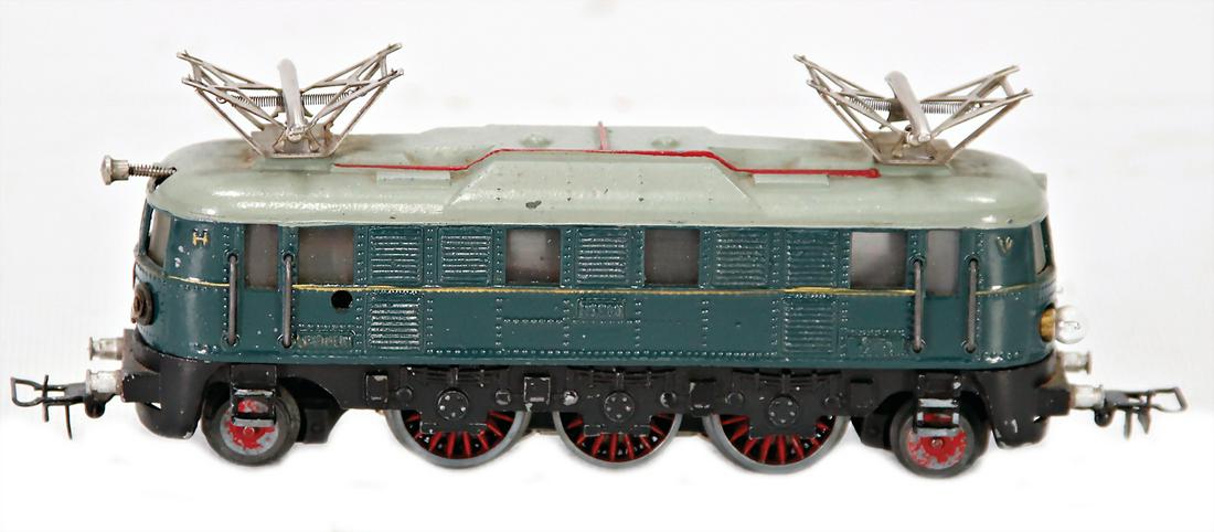 MÄRKLIN 00, HS800K, casting, formation of cracks at the (1 of 1)