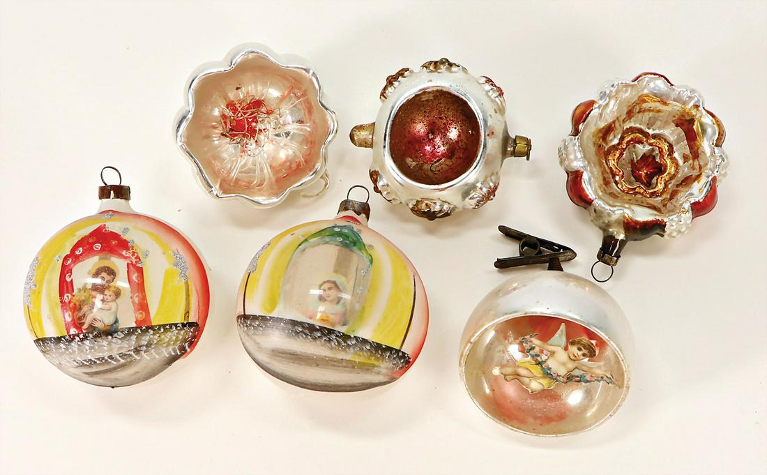 5 pieces, Christmas tree decoration, 2 balls,: 5 pieces, Christmas tree decoration, 2 balls, handpainted, inside wafer picture, 7 cm, hemisphere, flower, with glass hooks, hemisphere with clamp, wafer face, 2 hemispheres German Description 5 Teile
