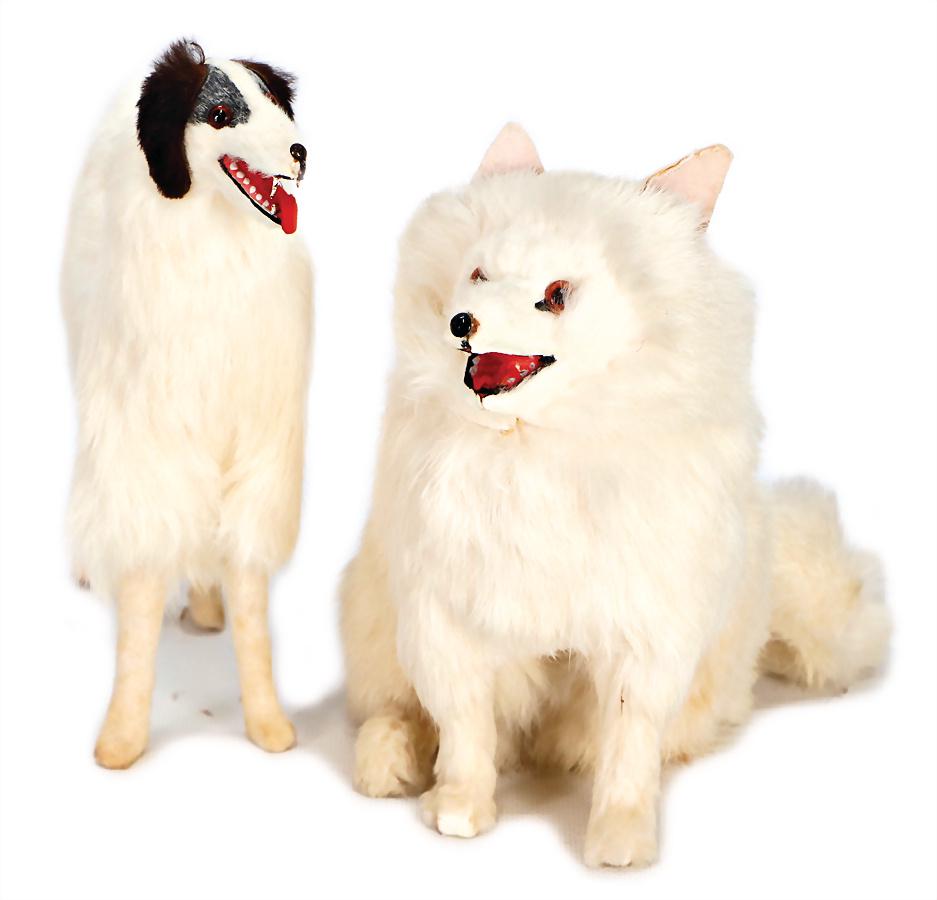 2 real hair dogs, accessory for a French Bébé or for a: 2 real hair dogs, accessory for a French Bébé or for a Fashion Doll, 1x Barsoi greyhound, 21x25 cm (H&L), circular glass eyes, opened mouth, modelled teeth, felt tongue, along with it 1x sitting spi
